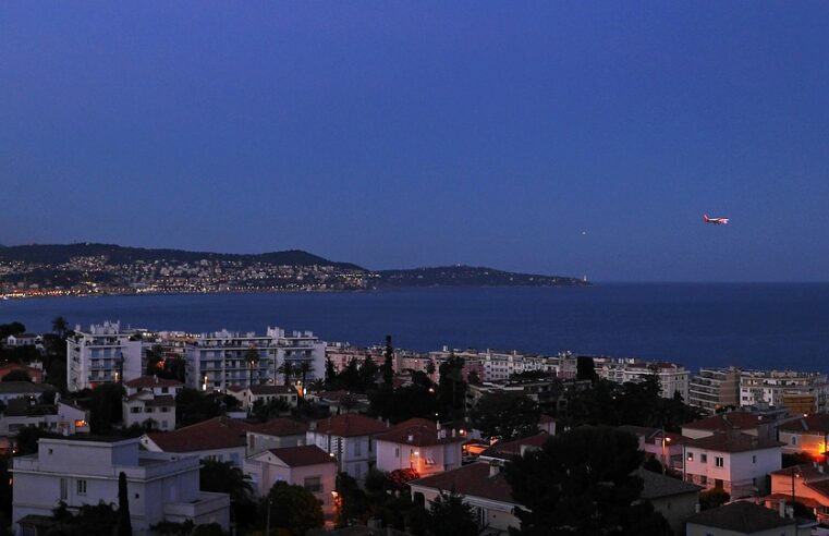 Descubra a encantadora cidade de Nice: Arte, praia e cultura na Riviera Francesa